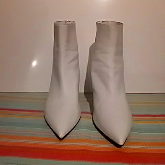 Stuart Weitzman ankle boot 8M - Picture 1 of 8
